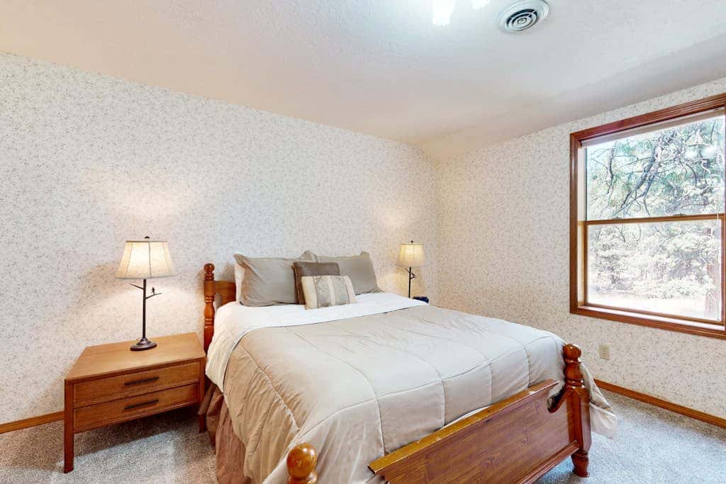 Grand Retreat on 5-Acre Lot with Private Hot Tub & Fireplaces, Mins to Slopes