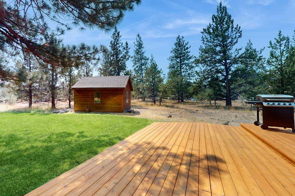 Grand Retreat on 5-Acre Lot with Private Hot Tub & Fireplaces, Mins to Slopes