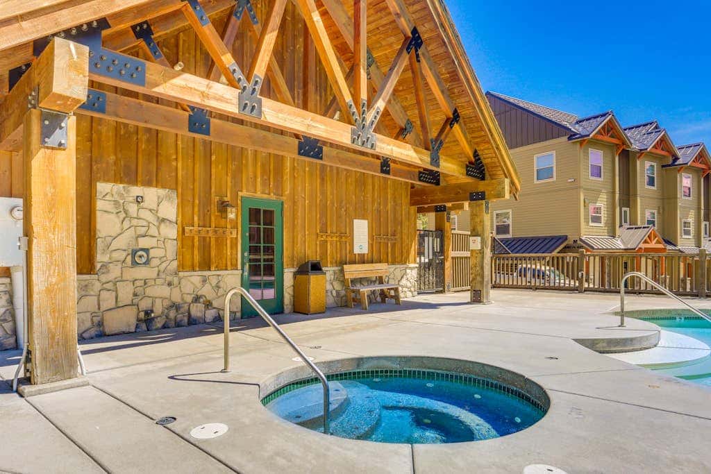 Dog-friendly, upscale condo with shared pool & hot tub - one mile from skiing