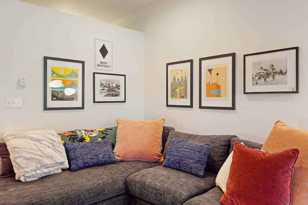 Dog-friendly, upscale condo with shared pool & hot tub - one mile from skiing