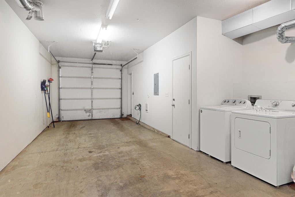 Dog-friendly, upscale condo with shared pool & hot tub - one mile from skiing