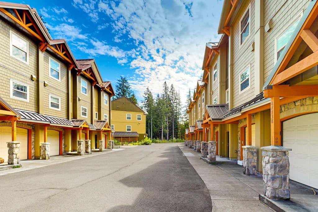 Dog-friendly, upscale condo with shared pool & hot tub - one mile from skiing