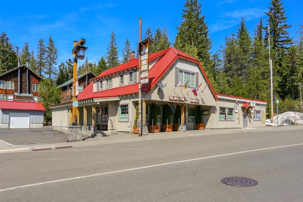 Dog-friendly, upscale condo with shared pool & hot tub - one mile from skiing