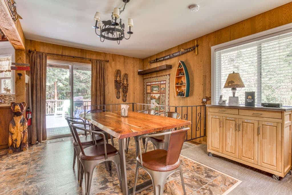 Barlow Creekside Lodge