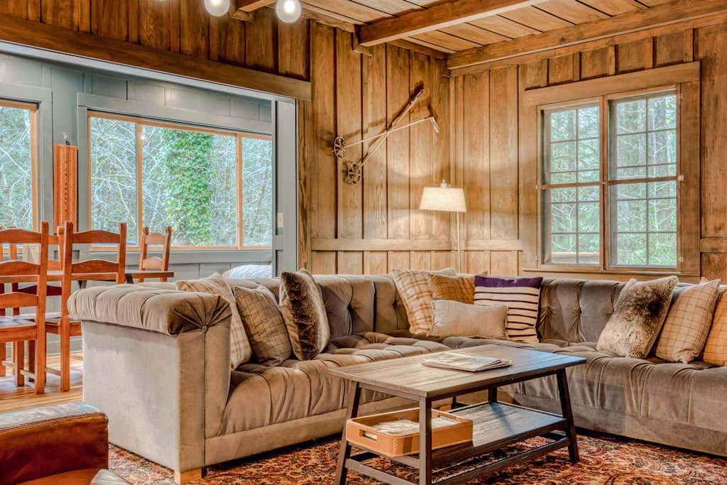 Classic forest cabin on Still Creek with private hot tub & wood fireplace