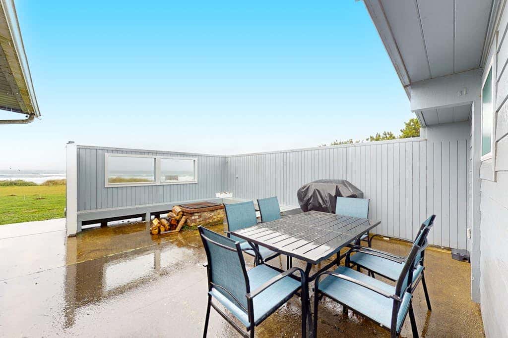 Oceanfront, Dog-Friendly Home with Fireplace, Ocean View, Beach Access & WiFi