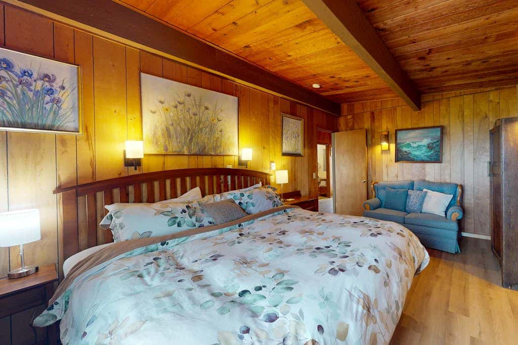 Oceanfront, Dog-Friendly Home with Fireplace, Ocean View, Beach Access & WiFi