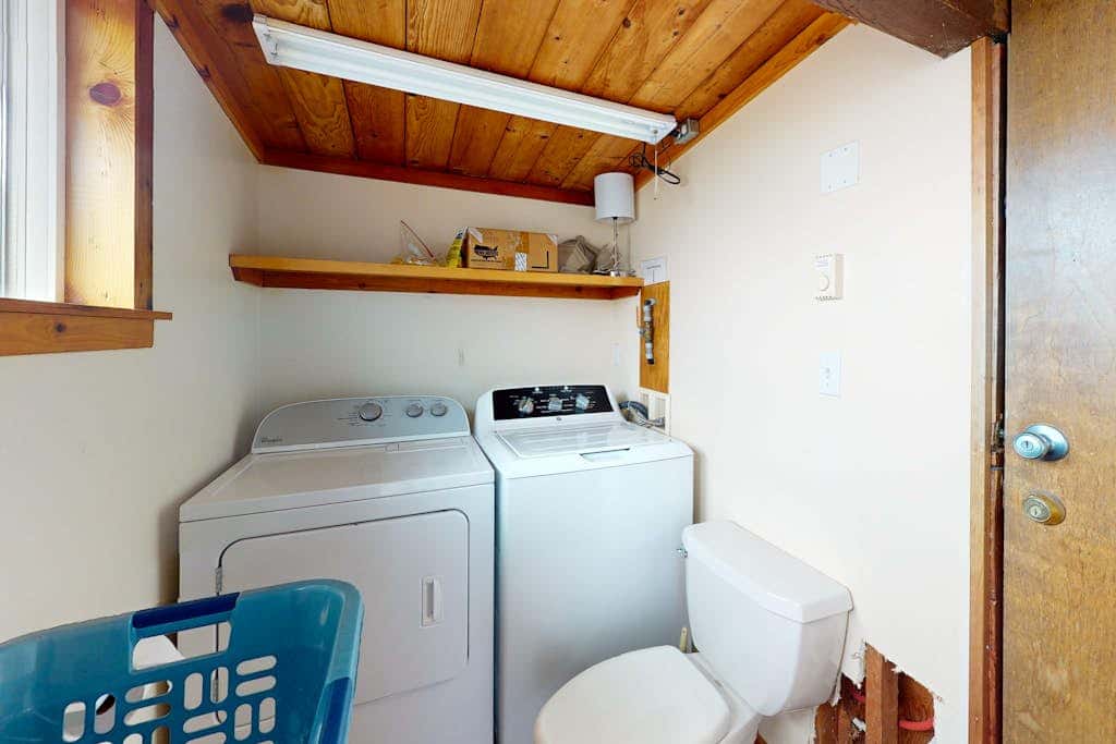 Oceanfront, Dog-Friendly Home with Fireplace, Ocean View, Beach Access & WiFi