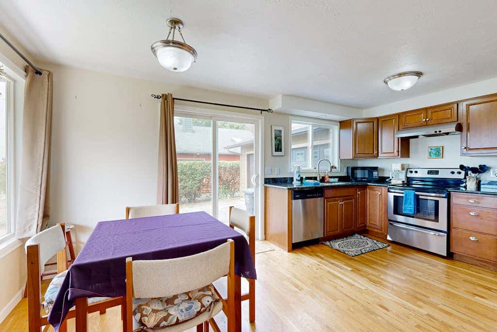 Experience Comfort and Serenity by the Sea, Dog Friendly with AC, & Patio