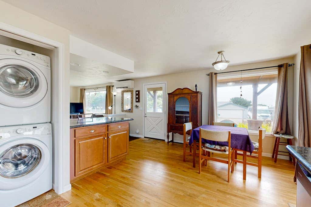Experience Comfort and Serenity by the Sea, Dog Friendly with AC, & Patio
