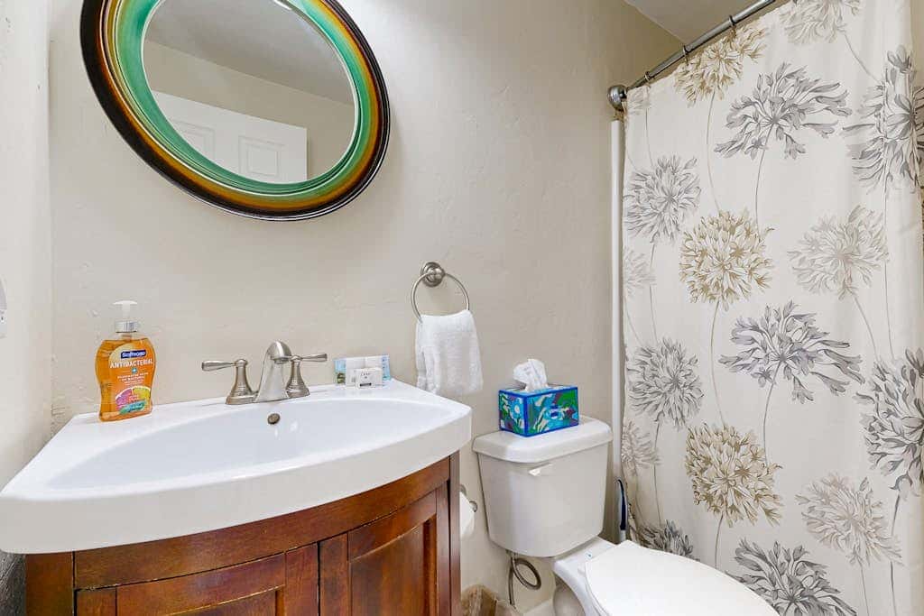 Experience Comfort and Serenity by the Sea, Dog Friendly with AC, & Patio