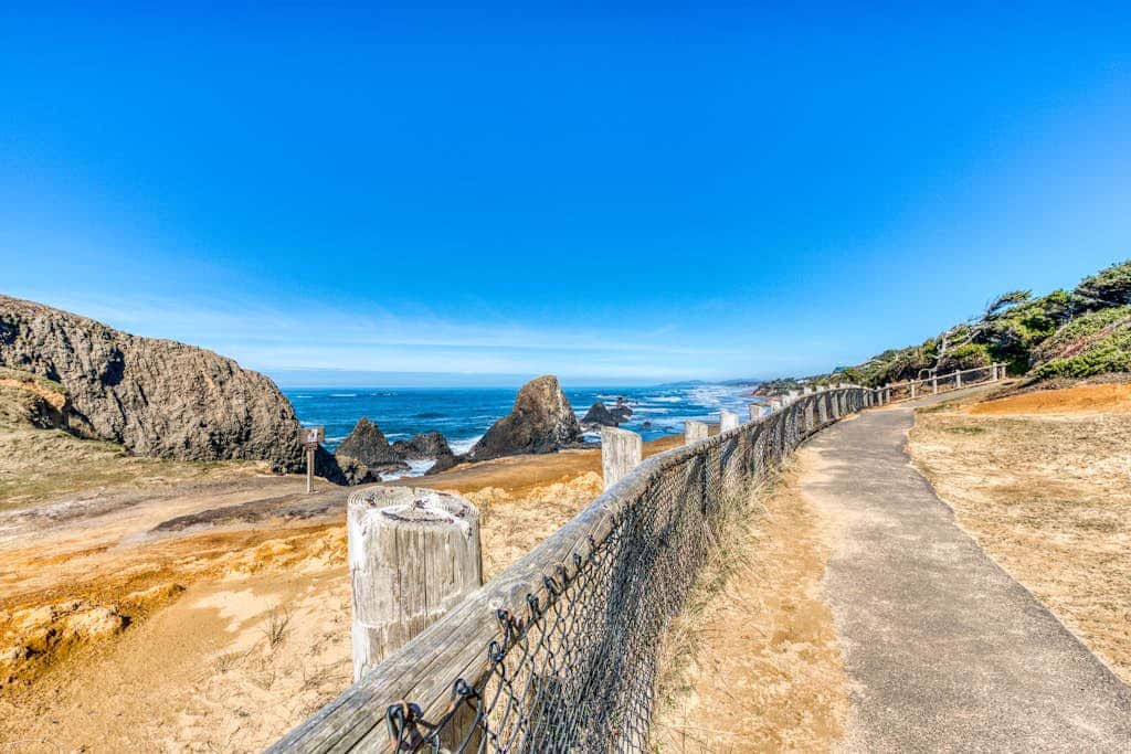 Experience Comfort and Serenity by the Sea, Dog Friendly with AC, & Patio