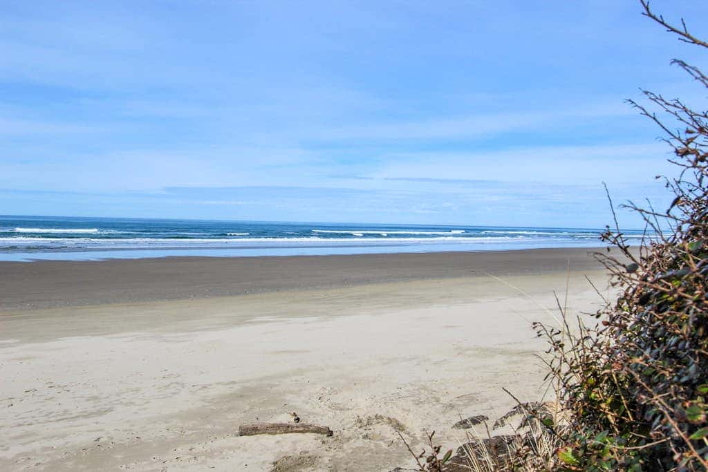 Experience Comfort and Serenity by the Sea, Dog Friendly with AC, & Patio