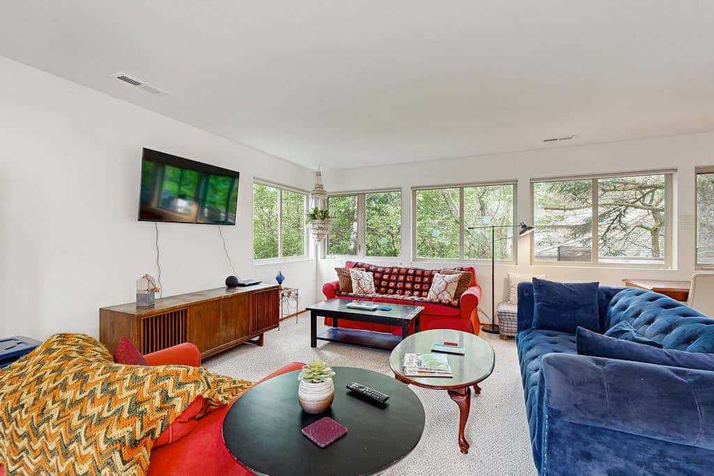 Forest-view home with fireplace, deck - Walk to the Beach & Golf Course