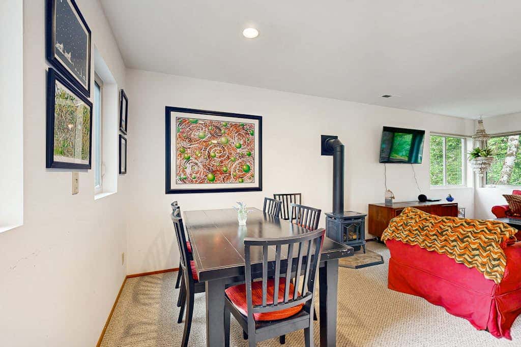 Forest-view home with fireplace, deck - Walk to the Beach & Golf Course