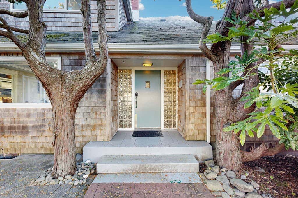 Dog-Friendly, Oceanfront Home with Free WiFi, Full Kitchen, & Outdoor Fireplace