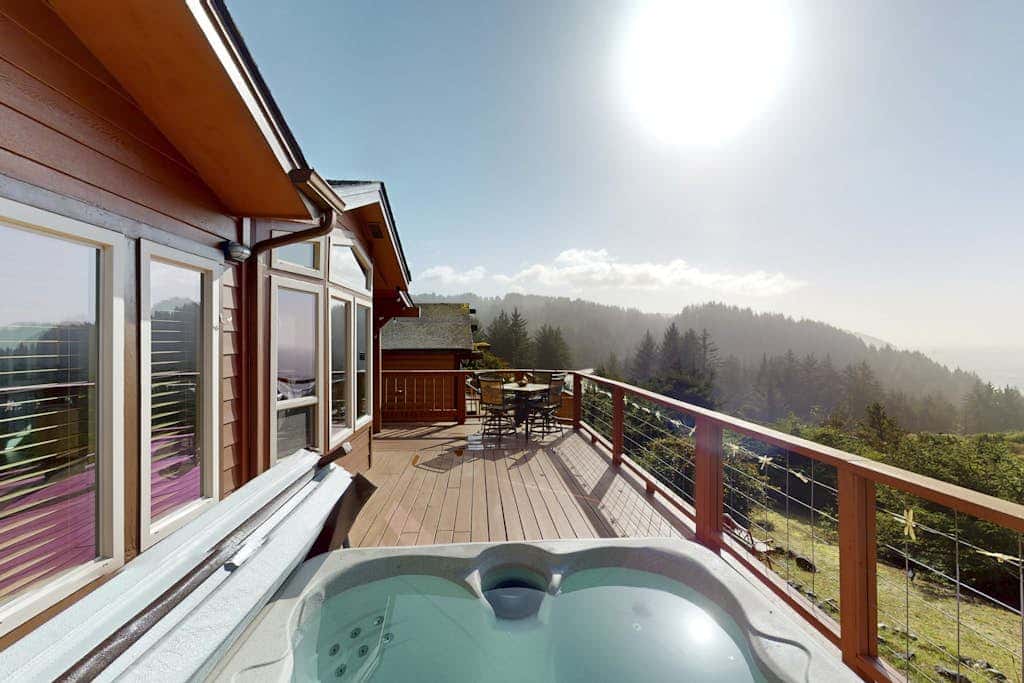 Coastal retreat with ocean views, patio, WiFi, streaming