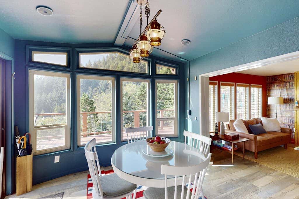 Coastal retreat with ocean views, patio, WiFi, streaming
