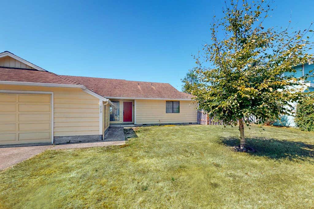 Dog-friendly house on Alsea Bay with bridge views, grill & private hot tub