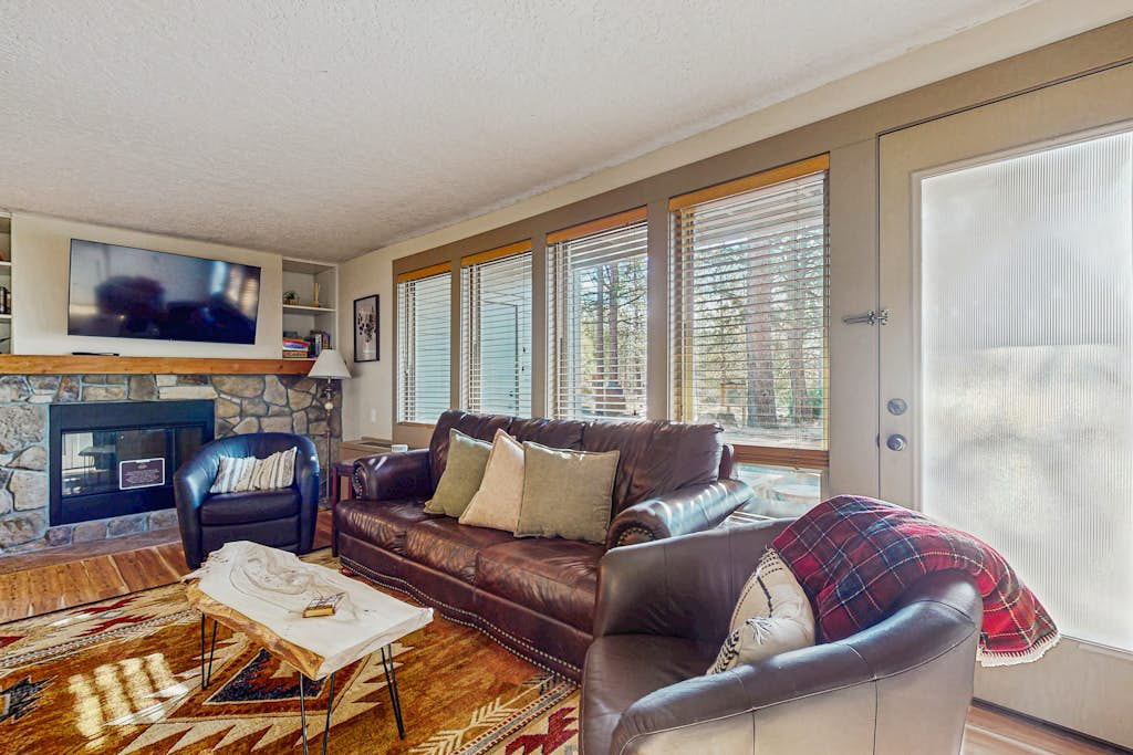 Dog-friendly ground-floor condo with pools, hot tubs, sauna, & fitness room