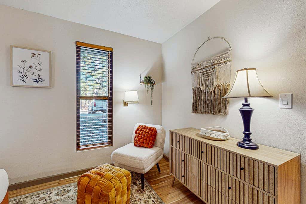 Dog-friendly ground-floor condo with pools, hot tubs, sauna, & fitness room