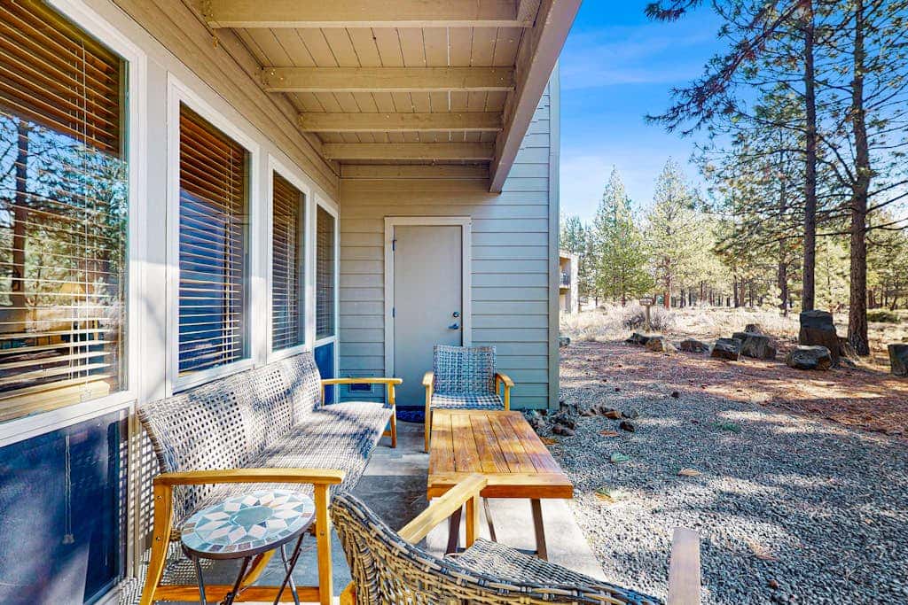 Dog-friendly ground-floor condo with pools, hot tubs, sauna, & fitness room