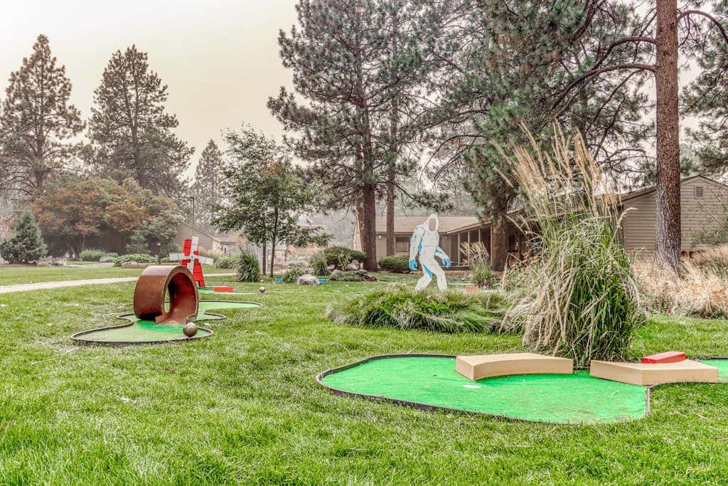 Dog-friendly ground-floor condo with pools, hot tubs, sauna, & fitness room