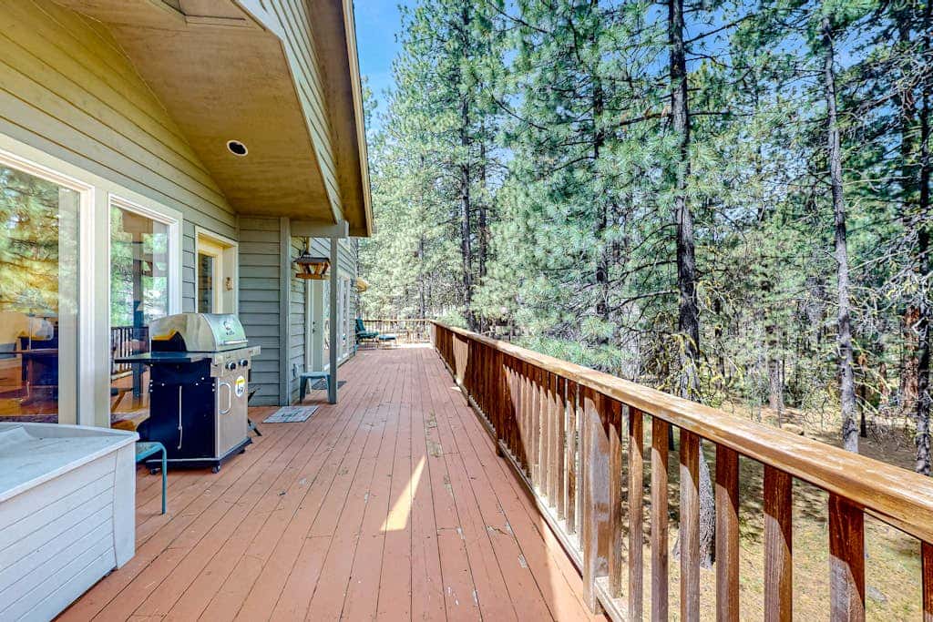 Spacious family home with wraparound deck, gas grill, and resort amenities