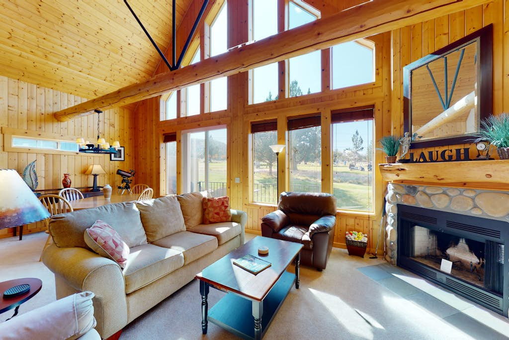 Golf course-view chalet with fireplace, pools, tennis, gym, golf, volleyball