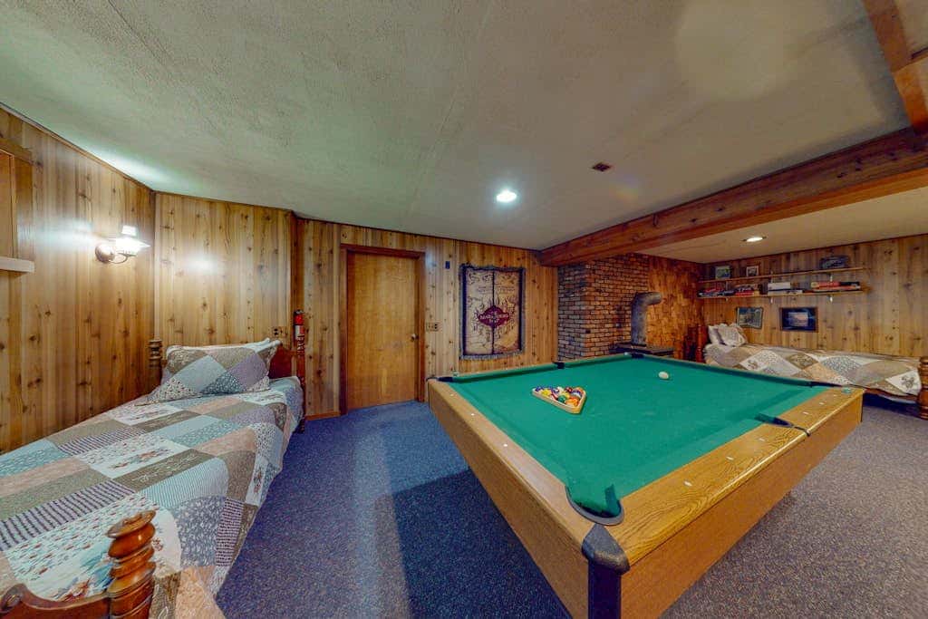 Lakefront, dog-friendly home in Joseph with amazing yard, deck