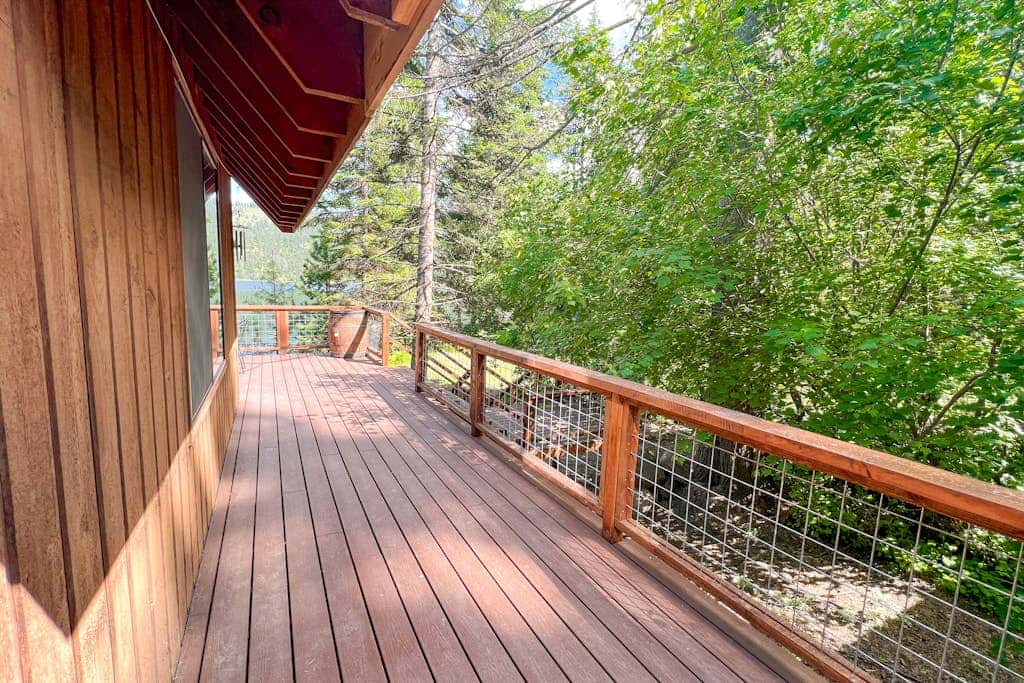Lakefront, dog-friendly home in Joseph with amazing yard, deck