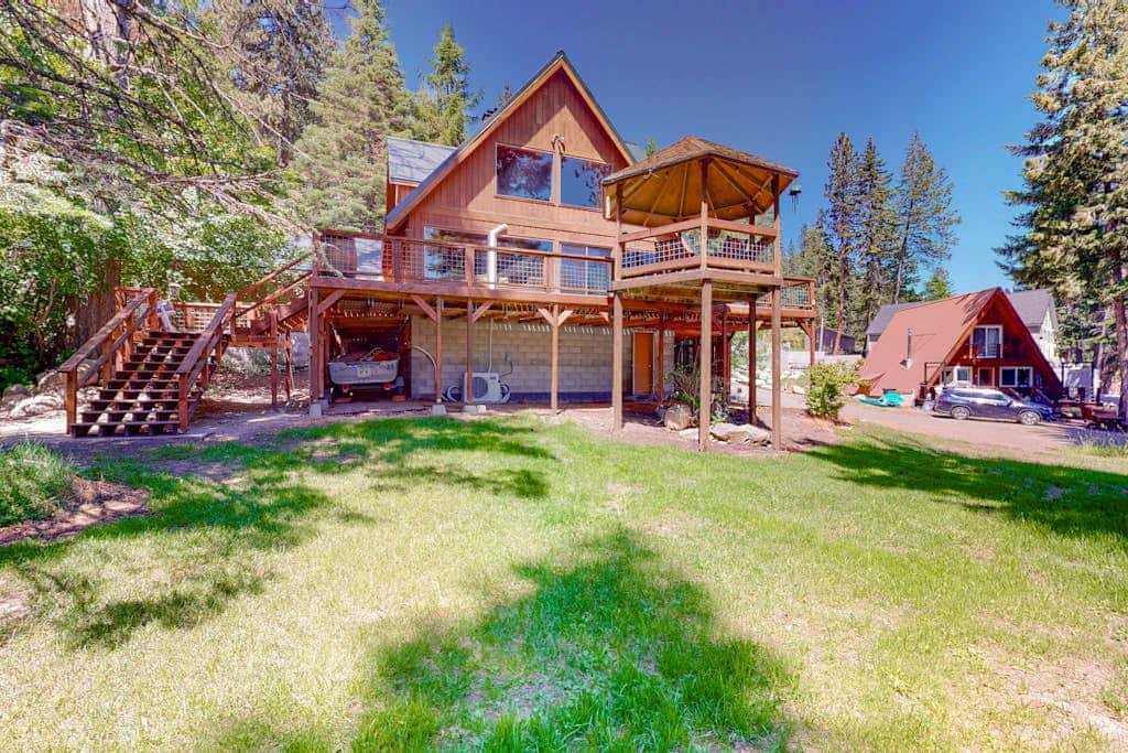 Lakefront, dog-friendly home in Joseph with amazing yard, deck