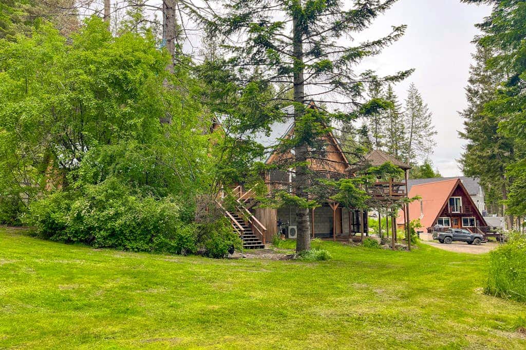 Lakefront, dog-friendly home in Joseph with amazing yard, deck