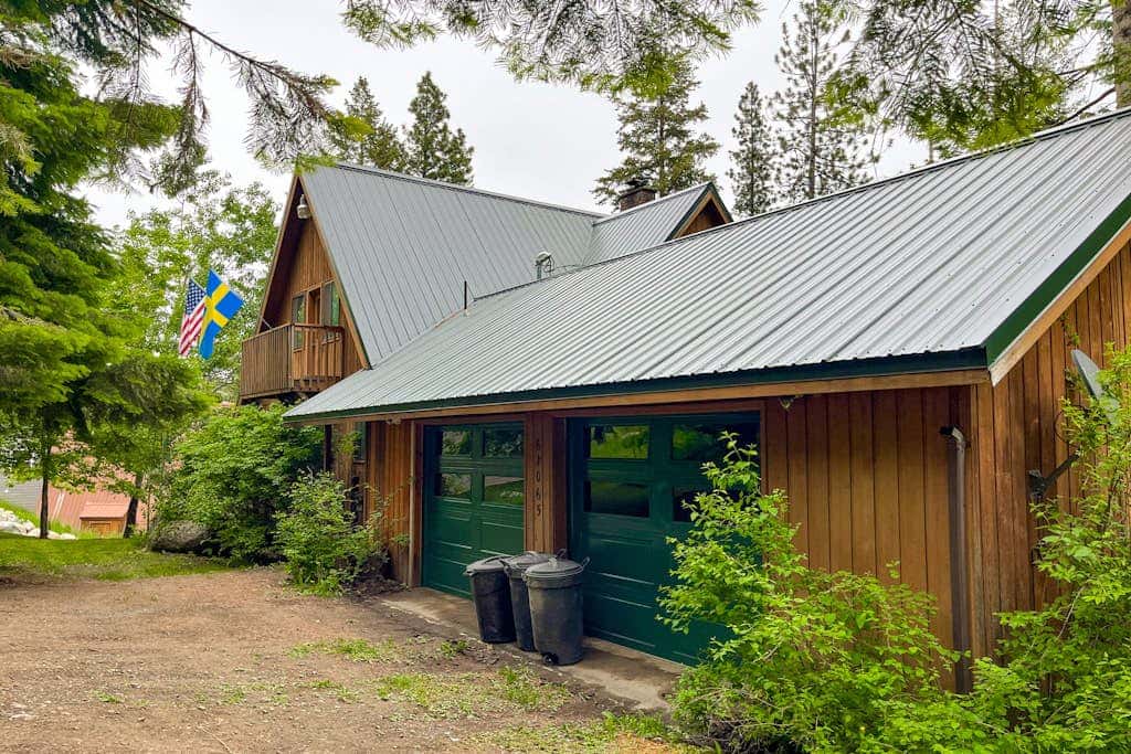 Lakefront, dog-friendly home in Joseph with amazing yard, deck