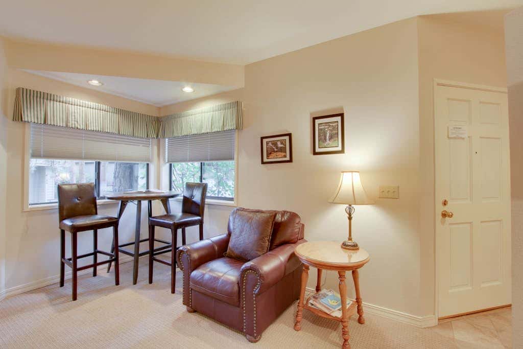 Comfortable and cozy side-by-side condos with private hot tub & great location