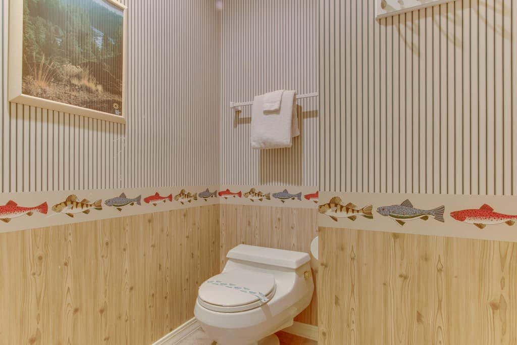 Comfortable and cozy side-by-side condos with private hot tub & great location