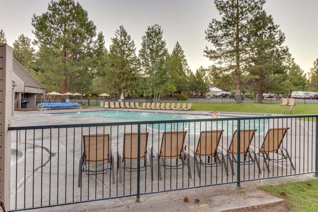 Comfortable and cozy side-by-side condos with private hot tub & great location