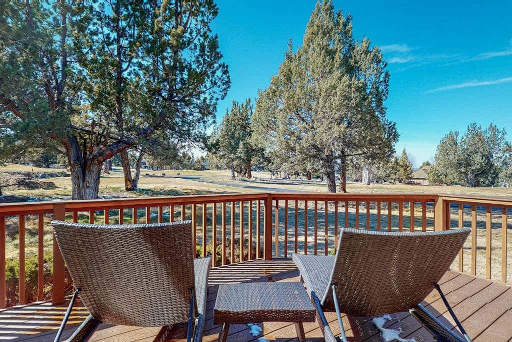 Resort townhouse with central AC & WiFi, pool, hot tub & golf access - dogs OK