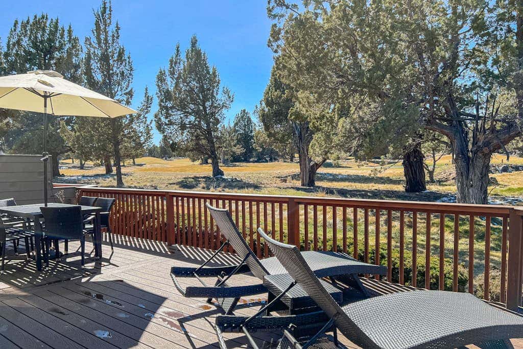 Resort townhouse with central AC & WiFi, pool, hot tub & golf access - dogs OK