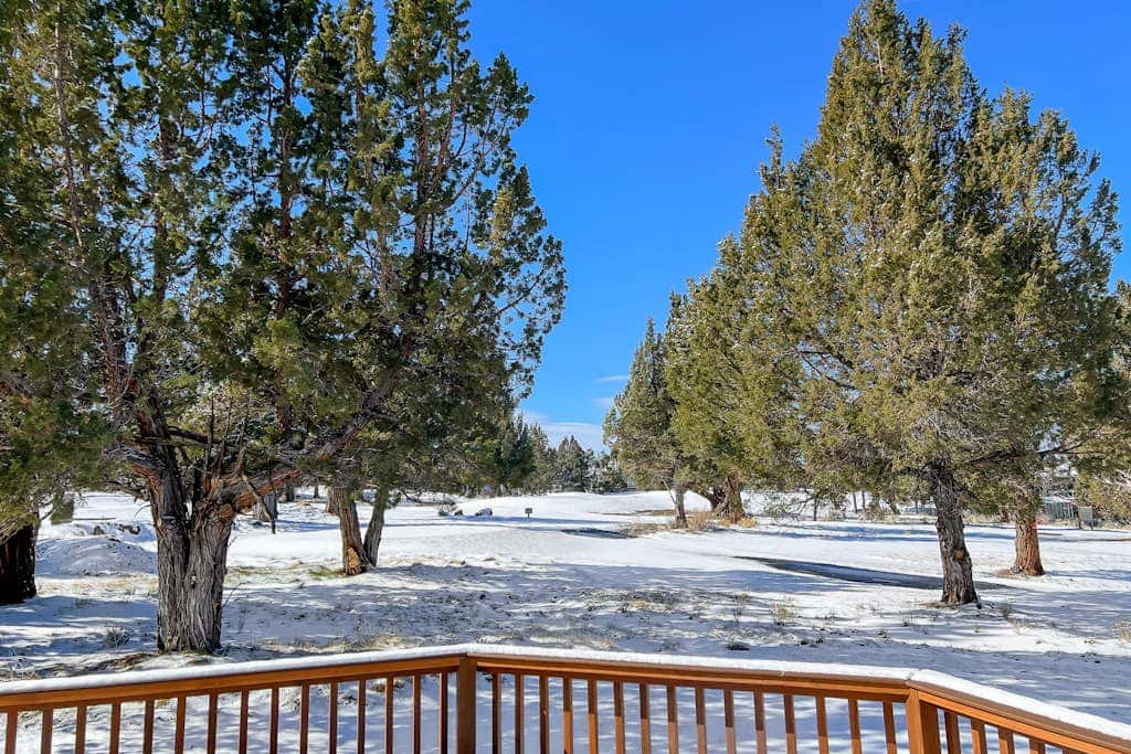 Resort townhouse with central AC & WiFi, pool, hot tub & golf access - dogs OK