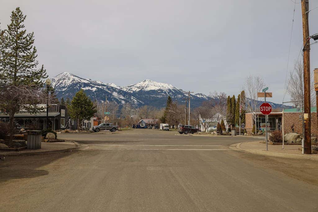 Family- and dog-friendly loft with fast WiFi & full kitchen - walkable location