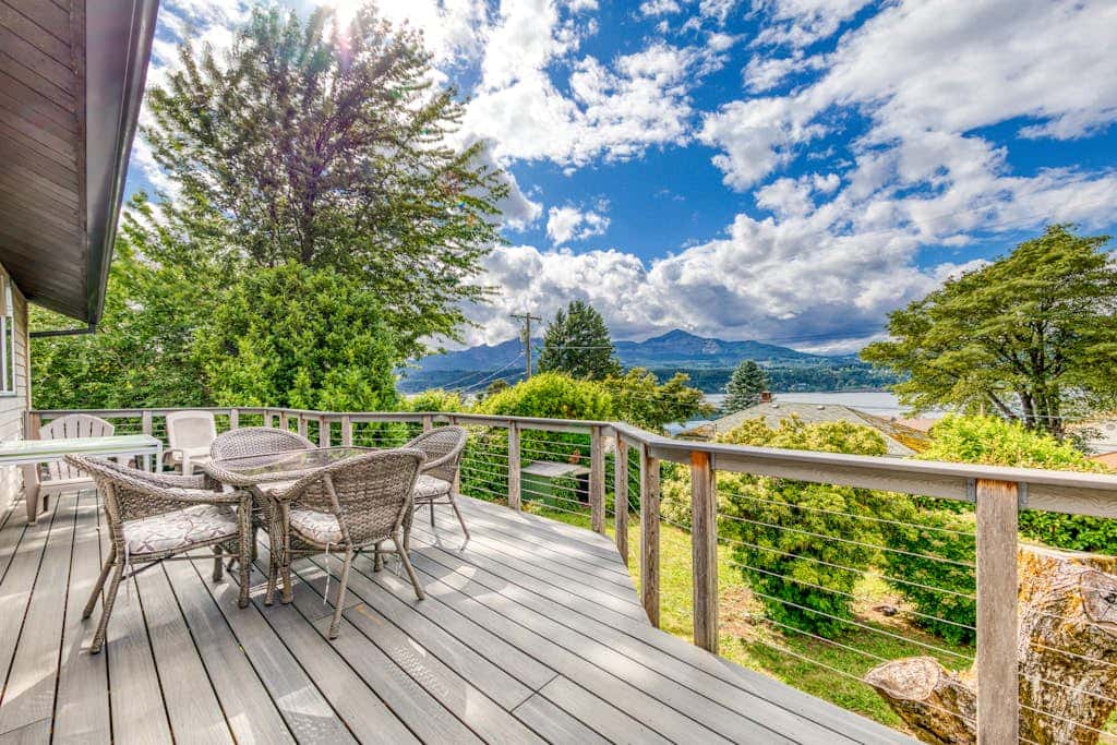 Magnificent Dog-Friendly Home with Lake & Mountain Views from the Large Deck