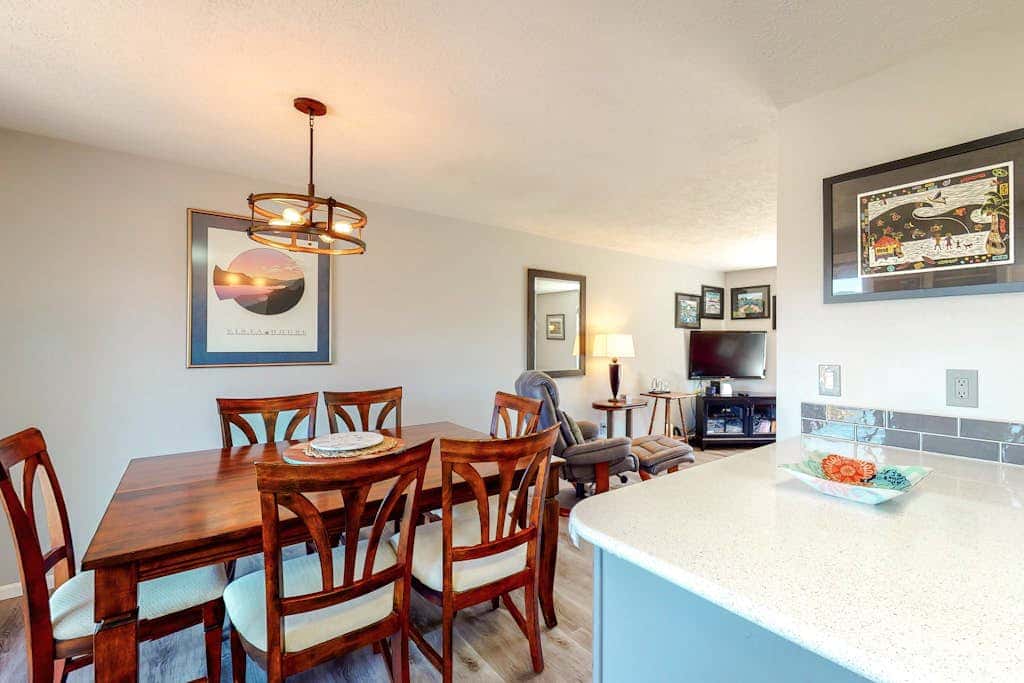 Magnificent Dog-Friendly Home with Lake & Mountain Views from the Large Deck