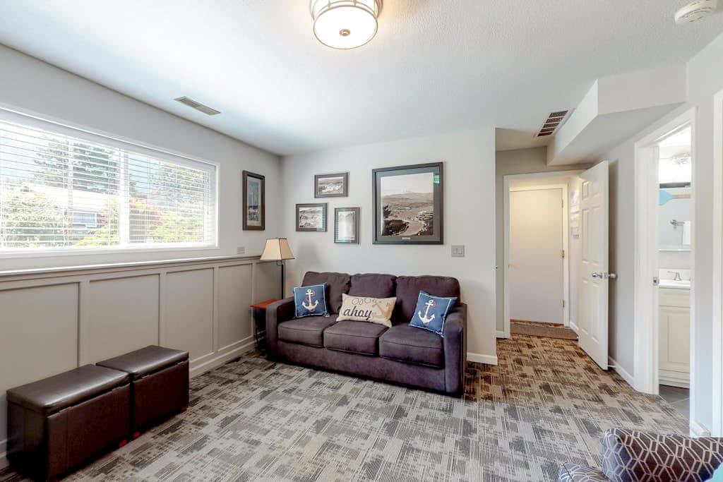 Magnificent Dog-Friendly Home with Lake & Mountain Views from the Large Deck