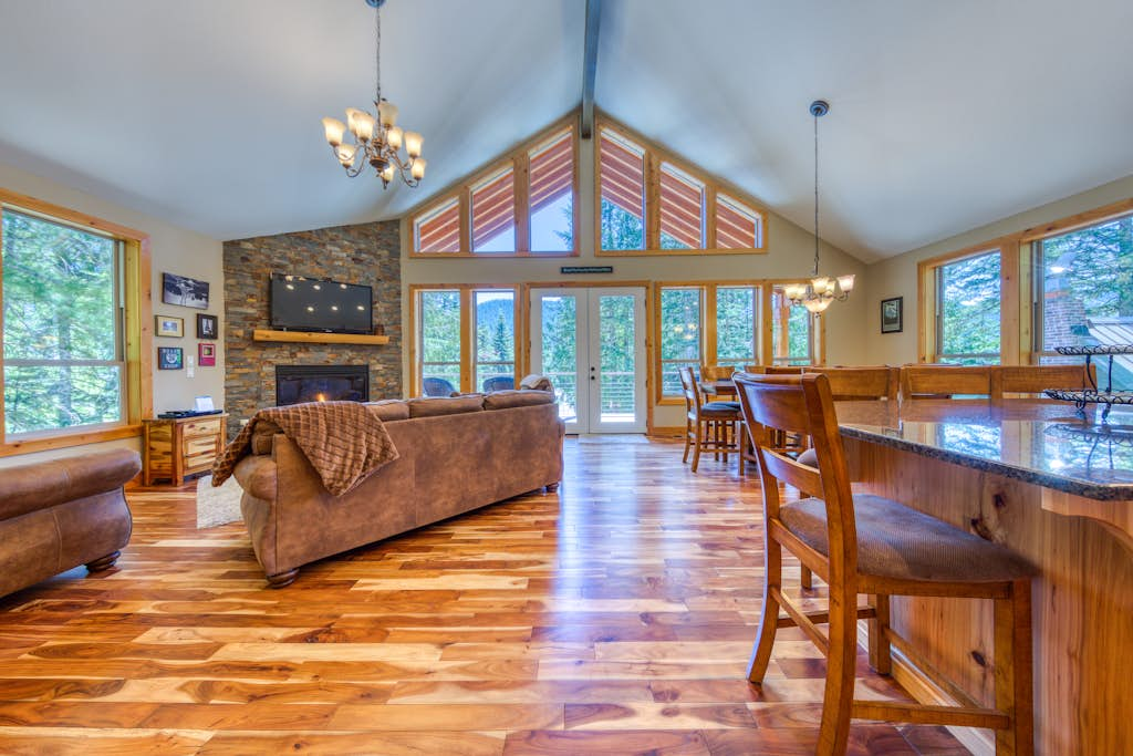 Charming home with hot tub, fireplace & W&D -  in great Government Camp location