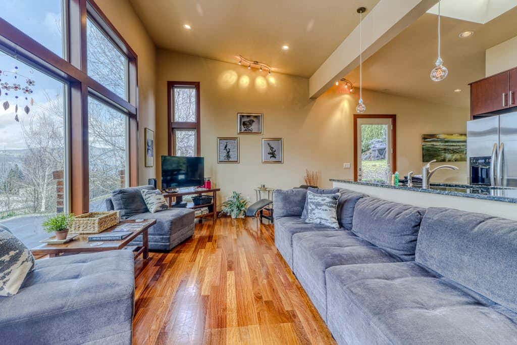 Modern dog-friendly home w/ stunning Mt. Adams view - walk downtown