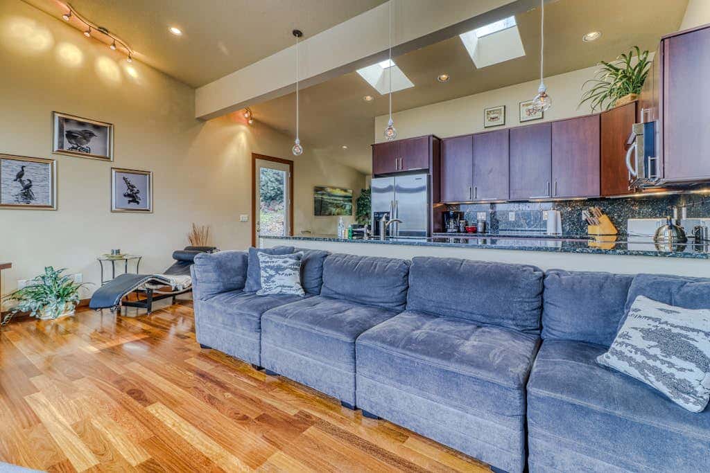 Modern dog-friendly home w/ stunning Mt. Adams view - walk downtown