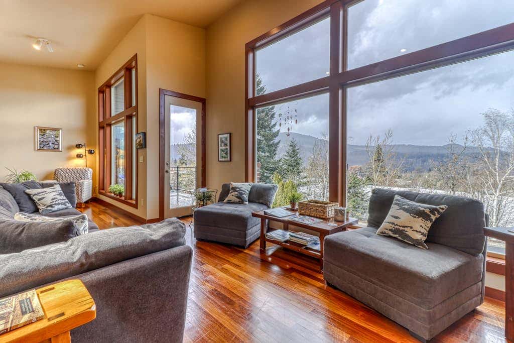 Modern dog-friendly home w/ stunning Mt. Adams view - walk downtown