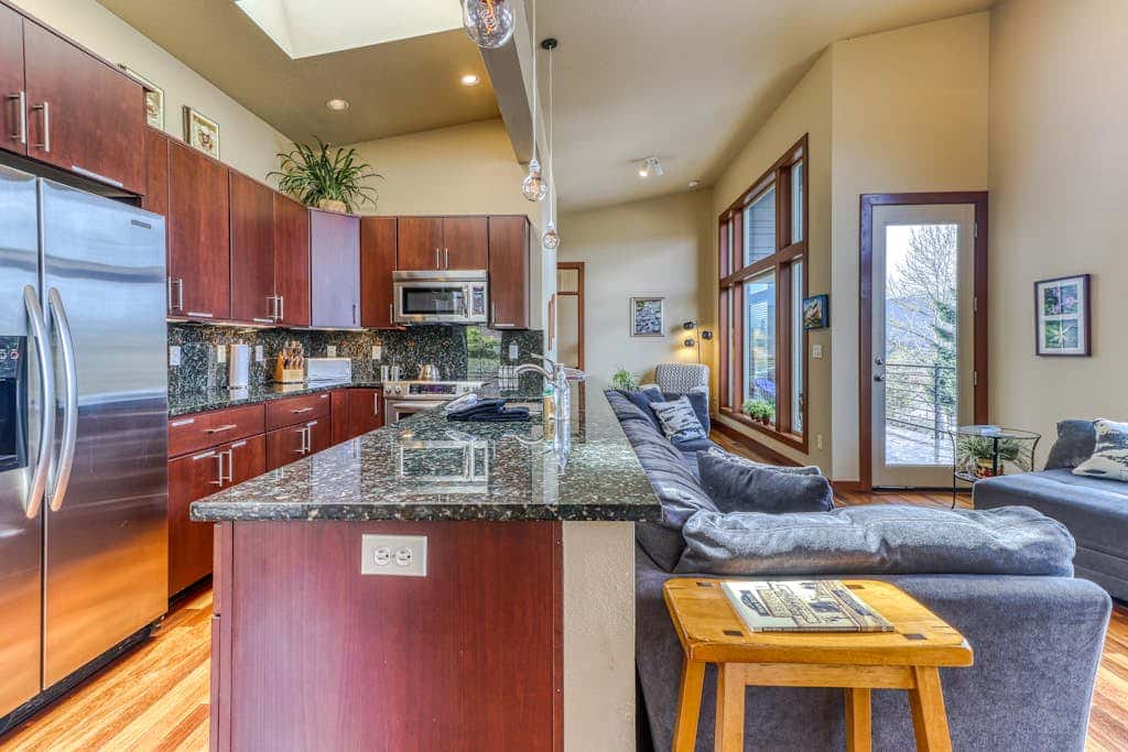 Modern dog-friendly home w/ stunning Mt. Adams view - walk downtown