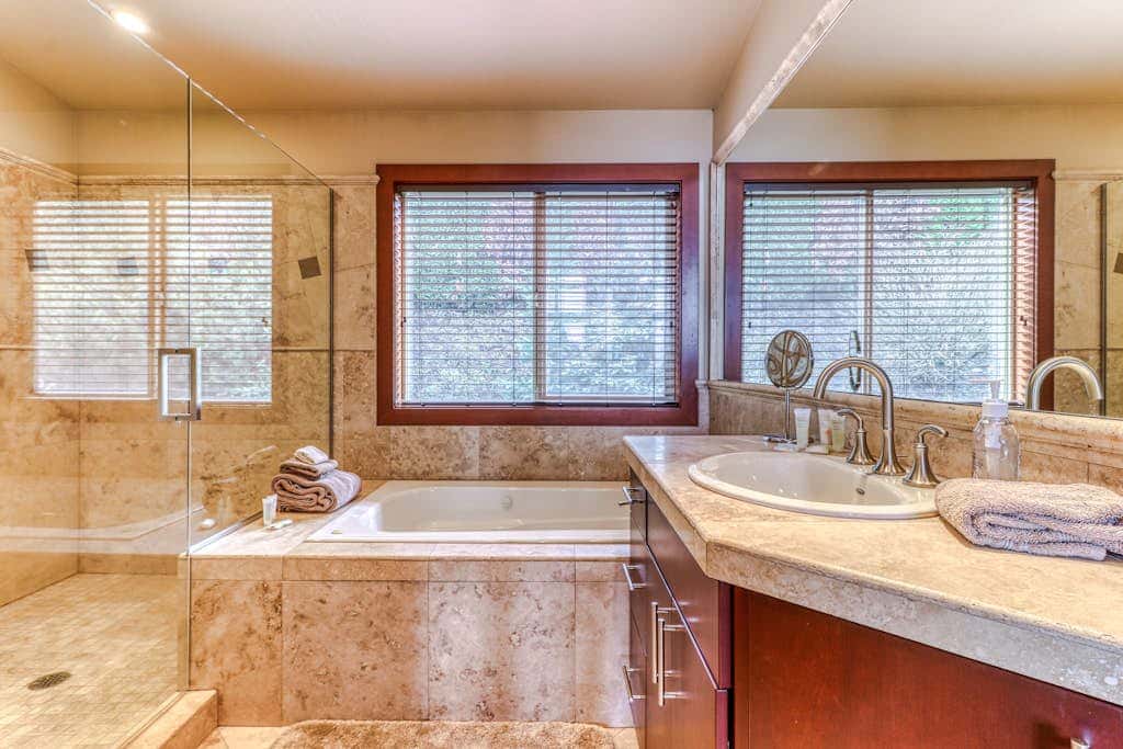 Modern dog-friendly home w/ stunning Mt. Adams view - walk downtown